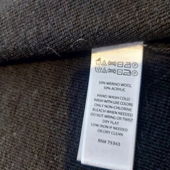 New with Tags Tahani Long Black Button Cuff Cardigan 50% Merino Wool size Large - Picture 7 of 14